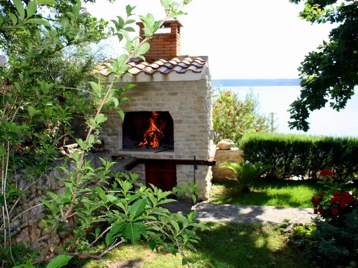 Waterfront Apartment In Maslenica With Sun Shower Croatia