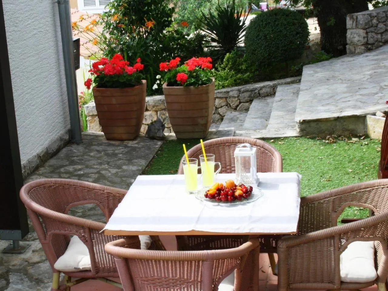 Waterfront Apartment In Maslenica With Sun Shower