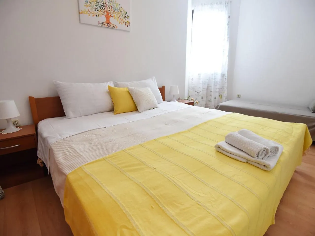 Waterfront Apartment In Maslenica With Sun Shower